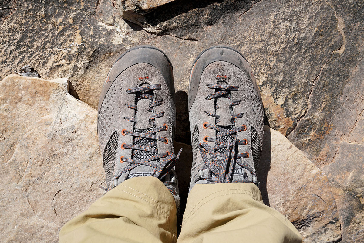 Vasque grand traverse deals hiking shoes